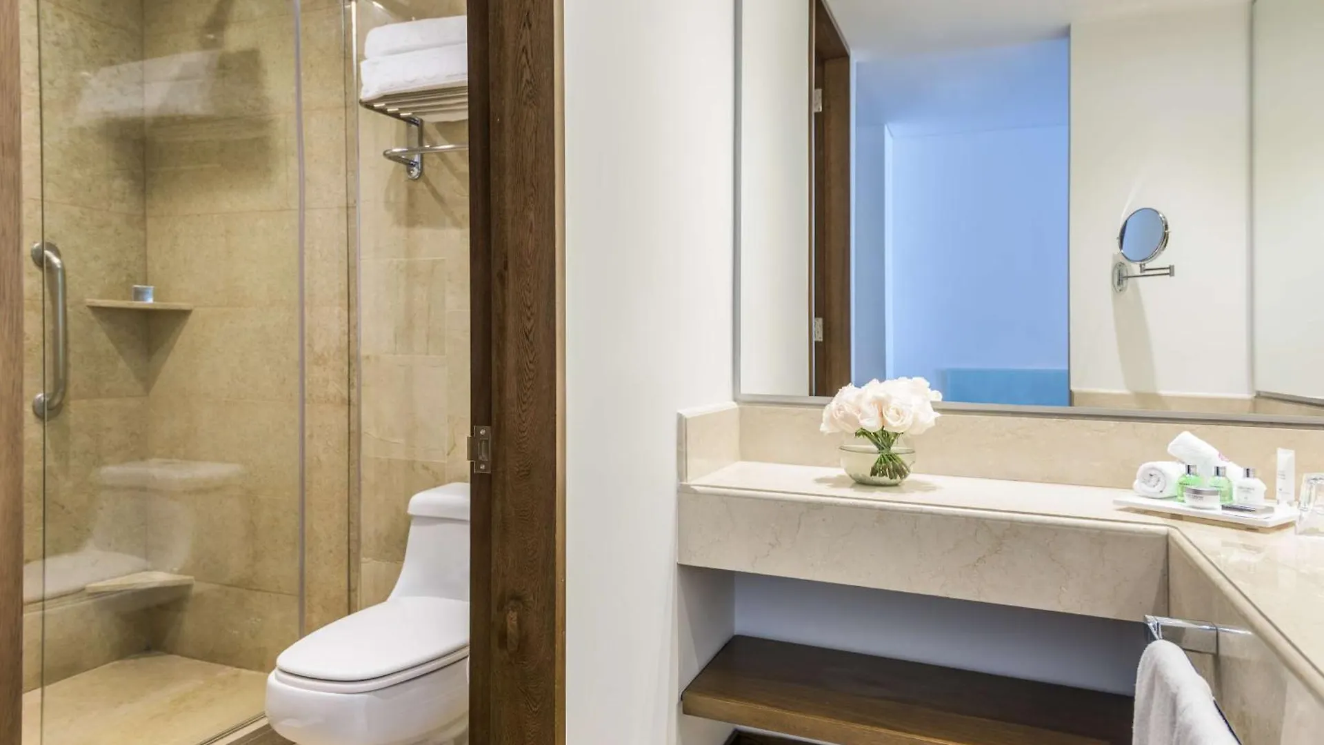 Nh Collection Bogota Royal Teleport Hotel