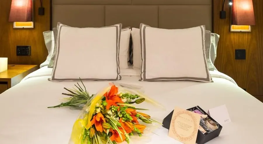 Nh Collection Bogota Royal Teleport Hotel 5*,  Colombia
